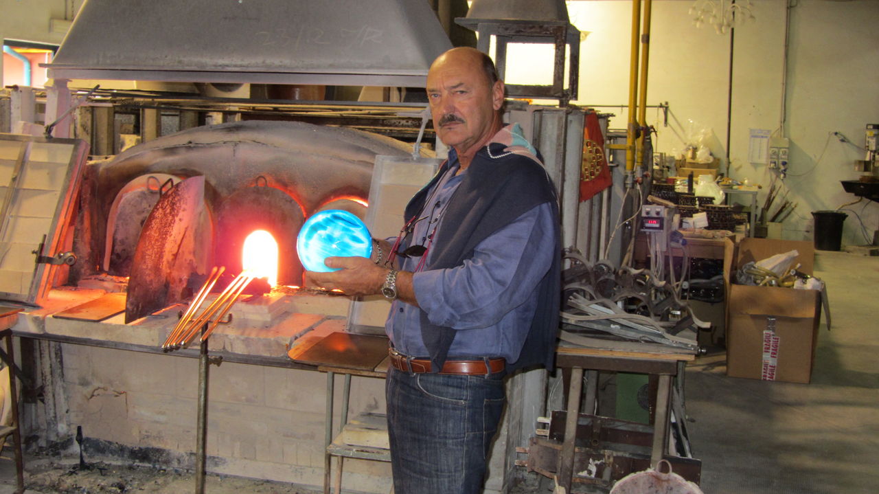 Roberto Milan with Murano glass