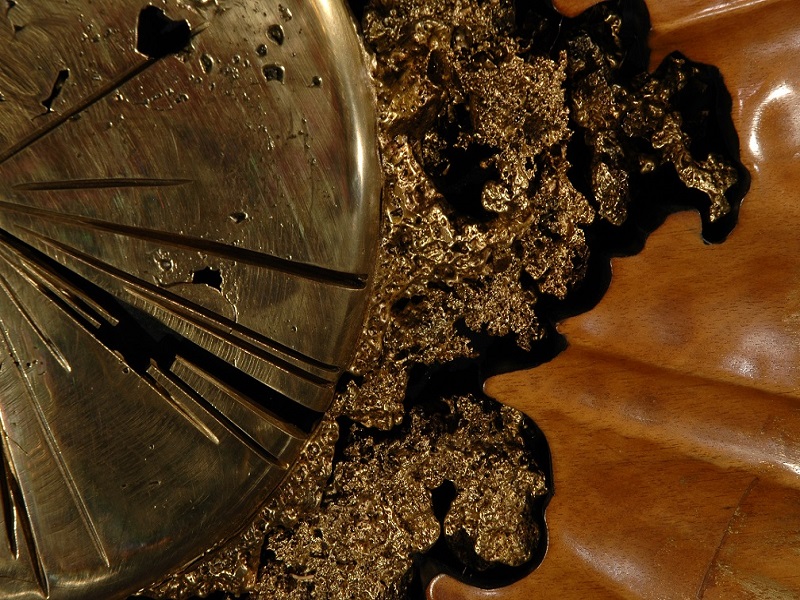 Particolare del sole dorato